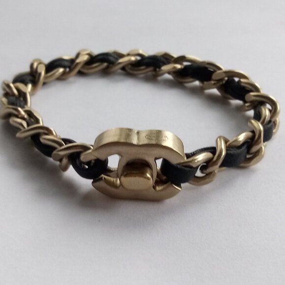 Authentic CHANEL Bracelet Black Leather Gold Plated Chain Link Turnlock CC Logo - Picture 1 of 7
